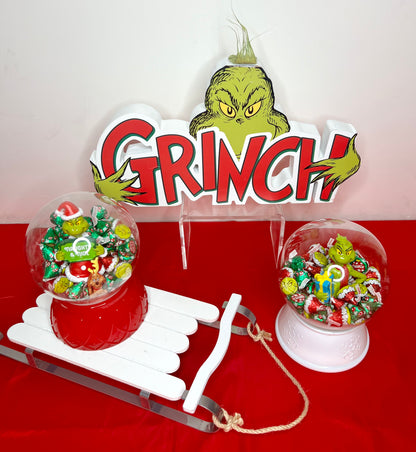 Grinch Snow Globe